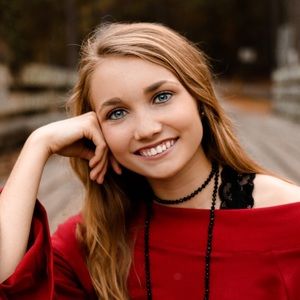 Meet your Posher, Aly